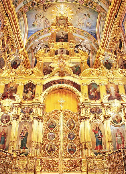 Свято-Успенская Почаевская Лавра. Чудотворная икона в иконостасе Успенского собора.