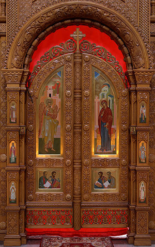 Царские врата иконостаса церкви Преображения Господня, г.Люберцы, Московская область.